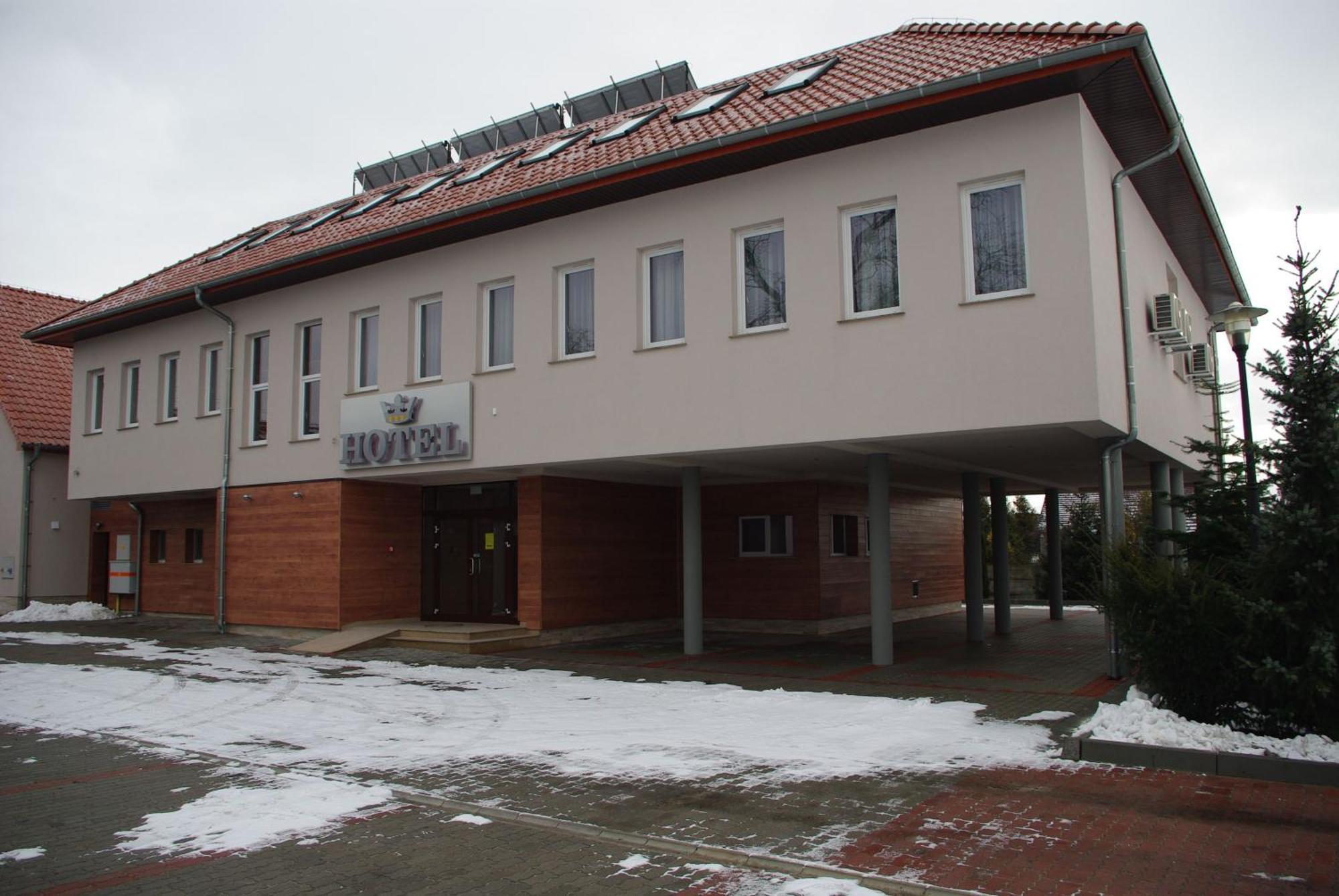 Hotel Pod Zlota Korona Opole Exteriör bild
